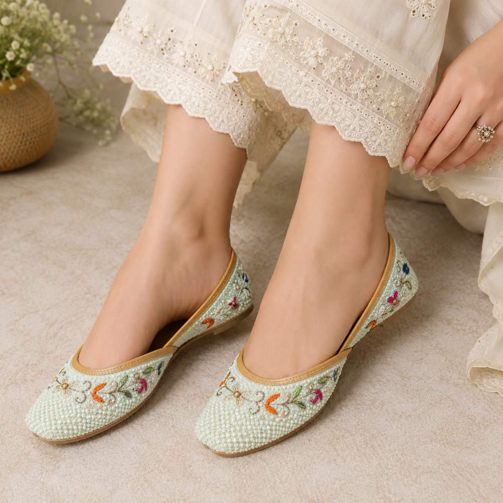 Pearl Cream Embroidered Traditional Juti