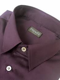 maroon shirt